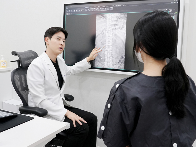 부천 상동 정형외과 송내탑정형외과 특별함 원장님 진료 사진